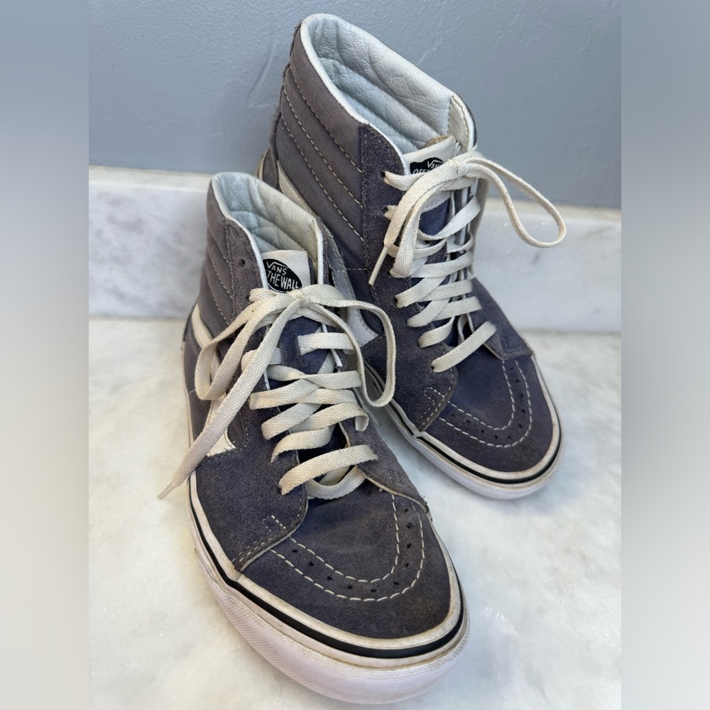 Vans Off the wall Grey suede and canvas High Tops mens 7 women’s 8.5